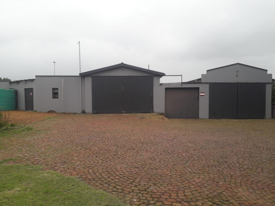 5 Bedroom Property for Sale in Albertinia Western Cape